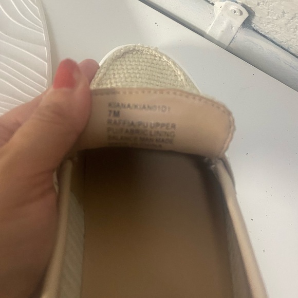 Steven New York Kiana tan 1” platform loafer with woven design size 7 - Picture 6 of 8